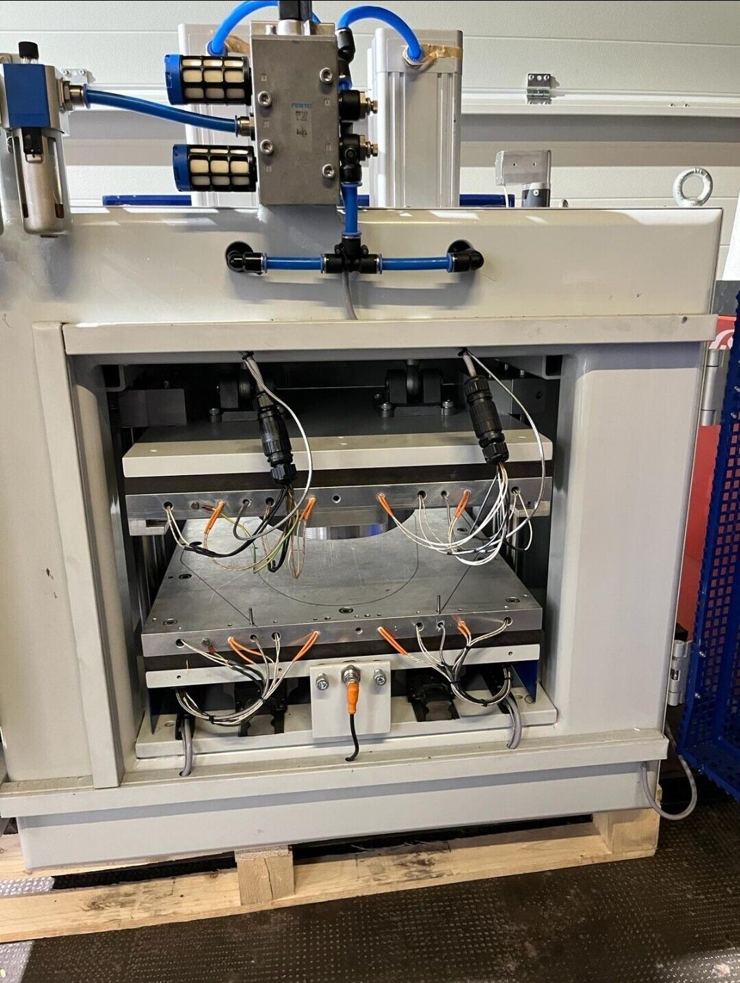 Pneumatische Thermotransferpresse Sondermaschinenbau Presse