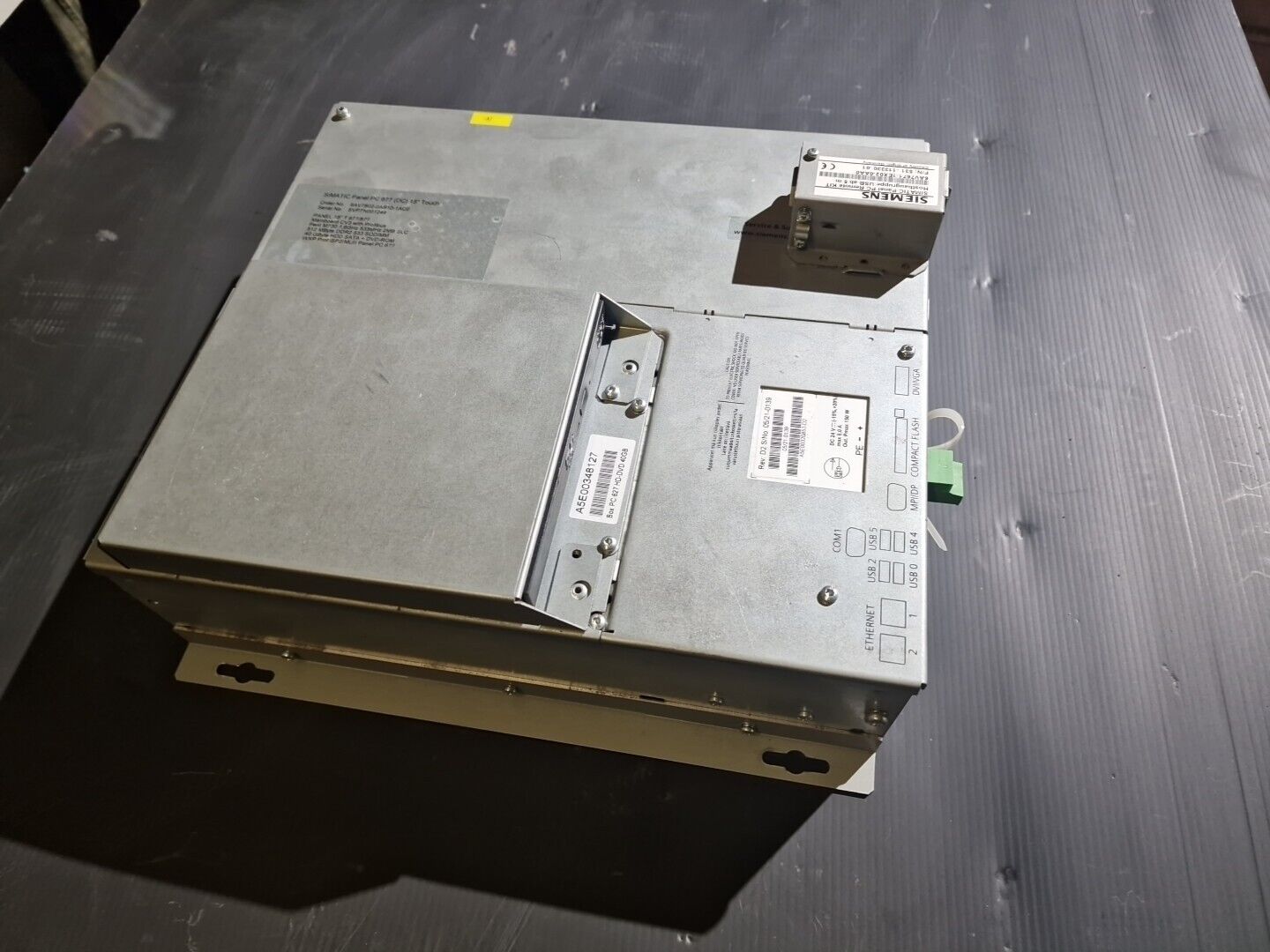 Siemens SIMATIC Panel PC 677 (DC) 15" Touch 6AV7802-0AB10-1AC0