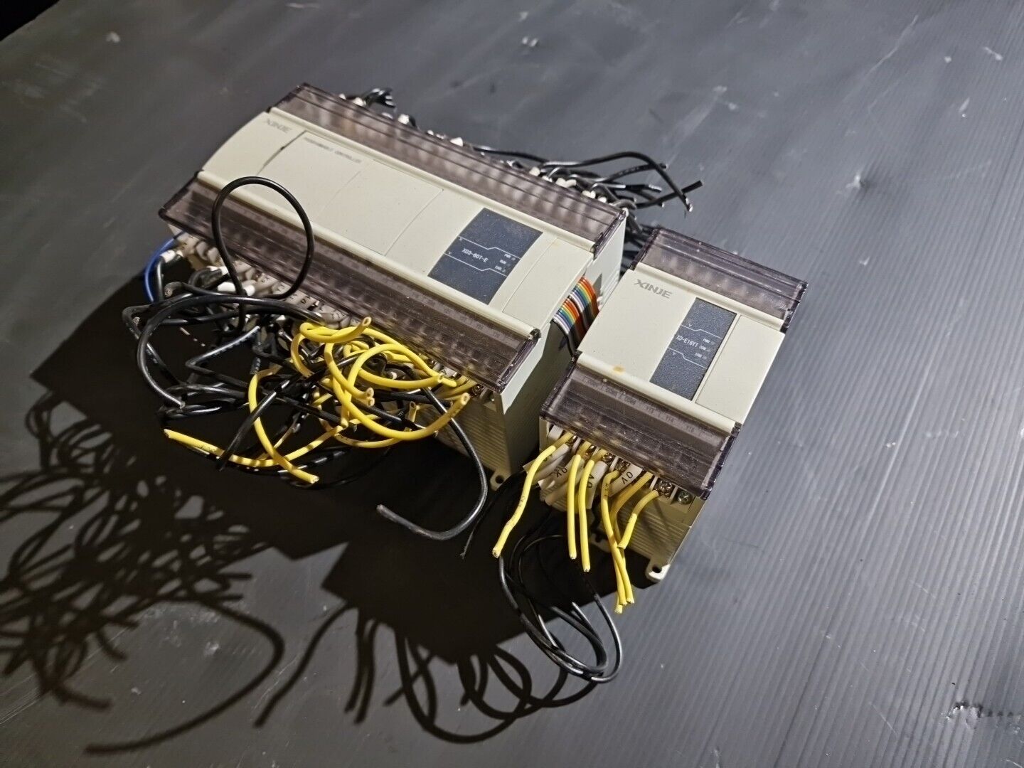 Xinje PLC XD3-60T-E + XD-E16YT Programmierbarer Controller