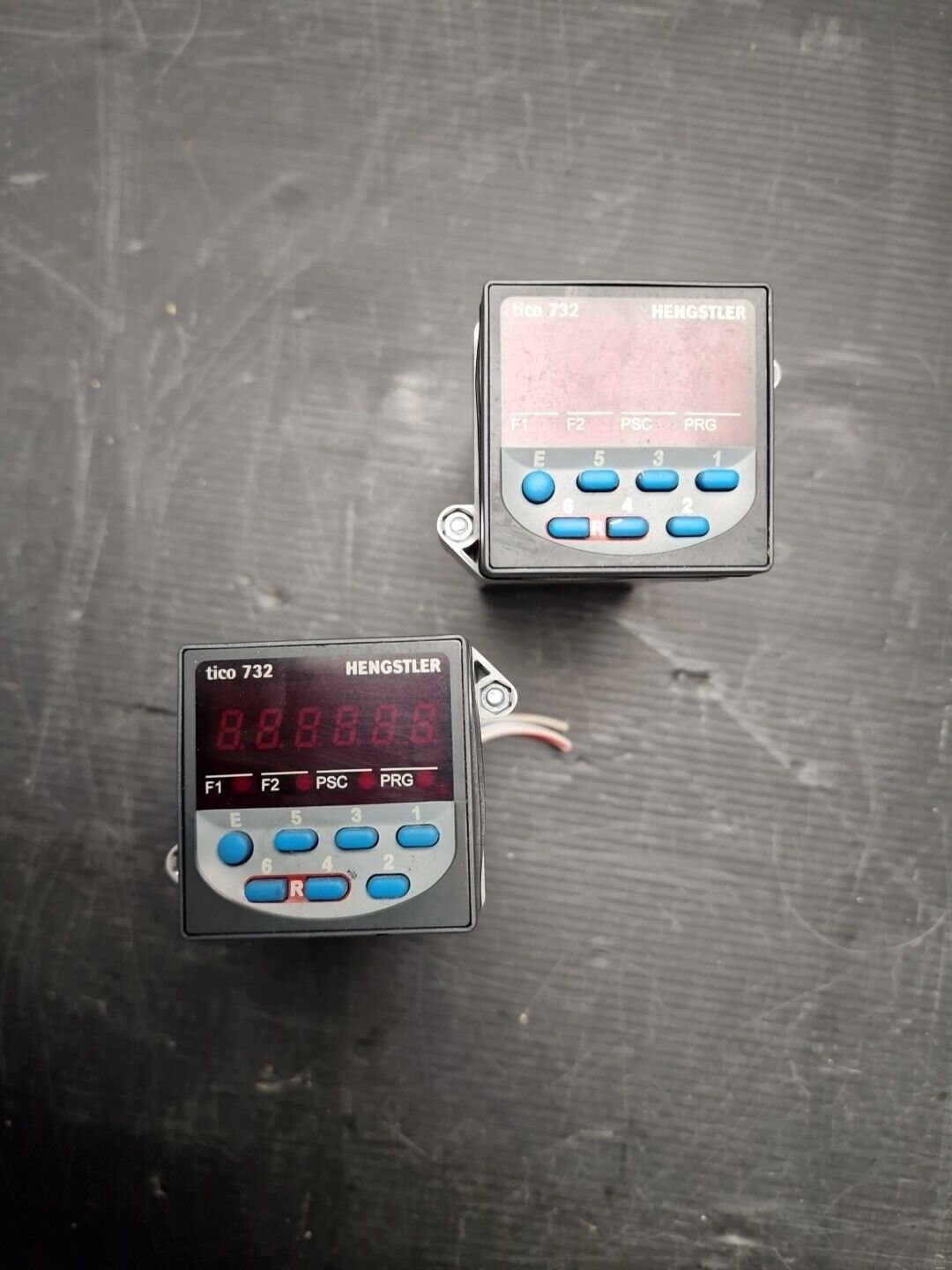 2 Stück Hengstler 0 732 030 Multifunktionszähler tico732 0732030