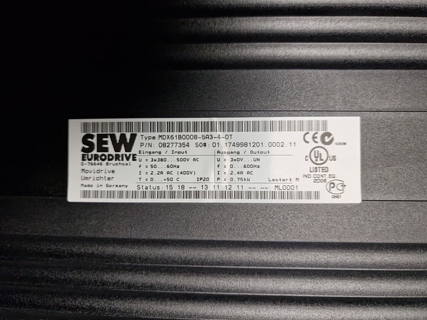 SEW MOVIDRIVE B TYP:MDX61B0008-5A3-4-0T 08277354 0,75kW Frequenzumrichter