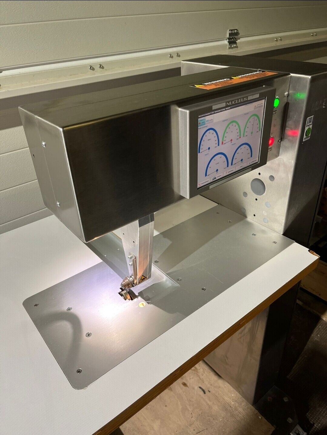 Nucleus Rotosonic V4E Flatbet Ultraschall Schweißgerät 2Kva 800 W 35 Hz