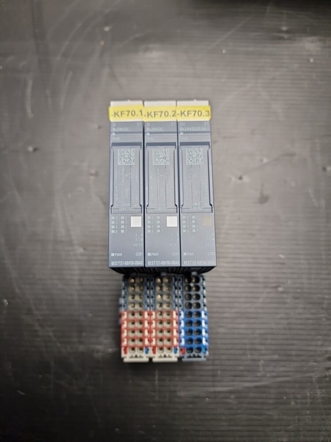 Siemens Simatic ET 200SP 6ES7131-6BF00-0BA0 + 6ES7 132-6BF00-0BA0 Digitales Ein-/Ausgangsgangsmodul