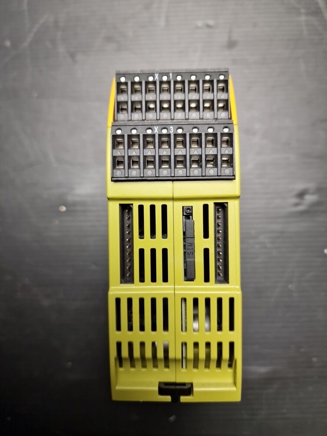 Pilz PNOZ M BO 772100