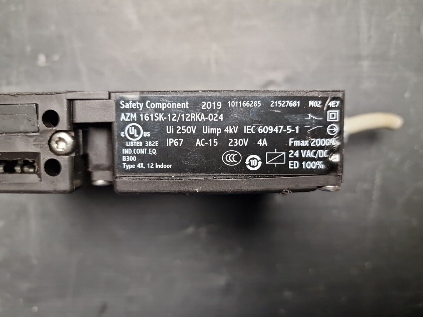 Schmersal Sicherheitszuhaltung AZM 161SK-12/12RKA-024 101166285