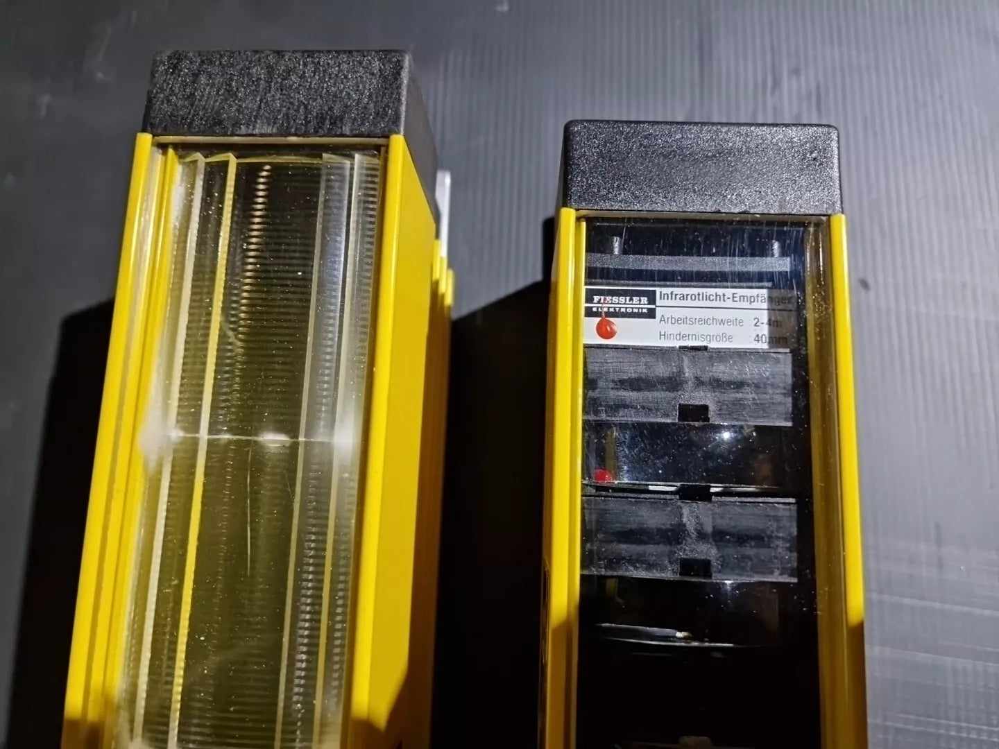 Fiessler Elektronik Lichtschranke LSUWNSR3-1 LSUW Sender und Empfänger